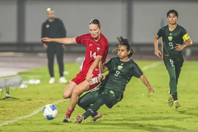 Pesepak bola Timnas Putri Indonesia Isa Guusje Warps