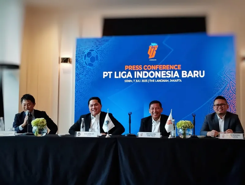 M Competision & Operation Takoyuki Oya, Ketum PSSI Erick Tohir, Direktur Utama Ferry Paulus