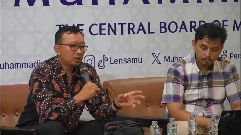 Ketua Umum Yayasan Lembaga Bantuan Hukum Indonesia (YLBHI) Muhammad Isnur