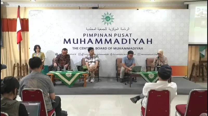 Ketua Umum Yayasan Lembaga Bantuan Hukum Indonesia (YLBHI) Muhammad Isnur