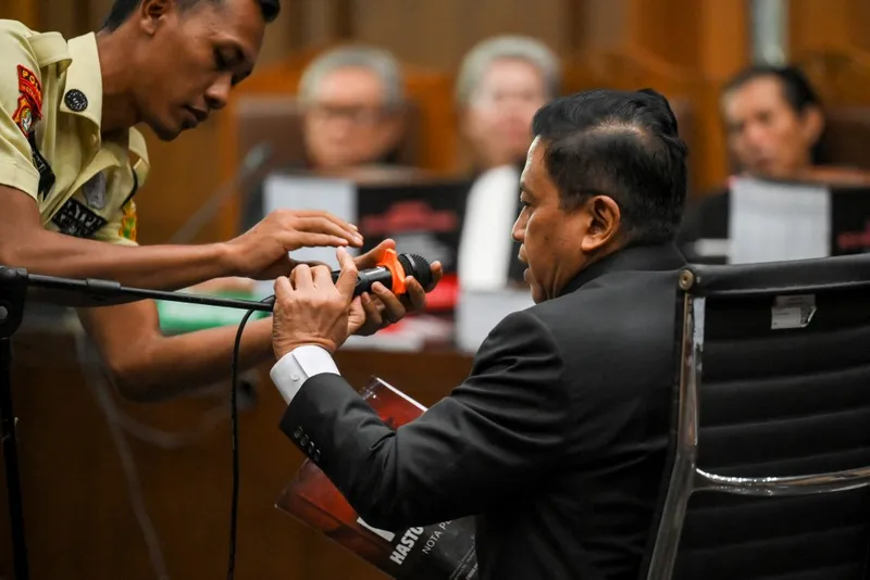 antarafoto-sidang-pledoi-hasto-kristiyanto-1752138805-1