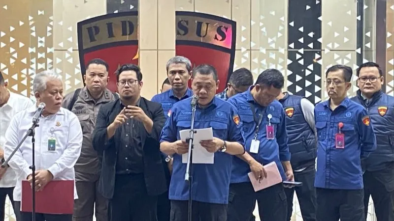 Konferensi pers penetapan sembilan tersangka baru kasus dugaan korupsi tata kelola minyak mentah