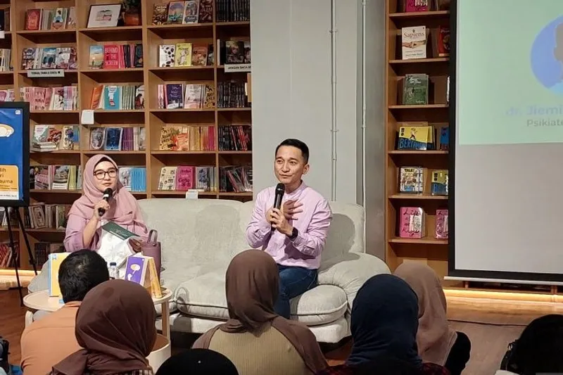 Dokter spesialis kejiwaan lulusan Universitas Sebelas Maret Surakarta dr. Jiemi Ardian Sp.KJ 