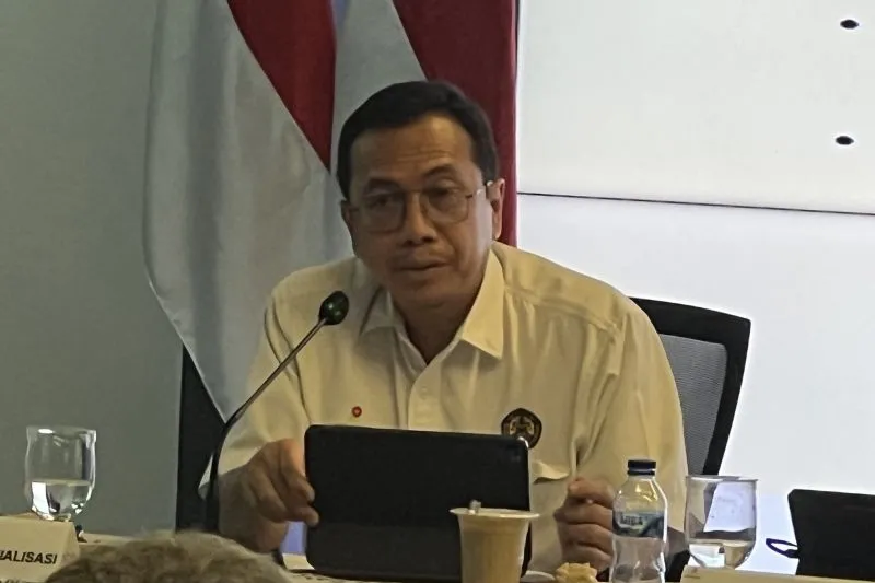 Deputi Keuangan dan Komersialisasi SKK Migas Kurnia Chairi