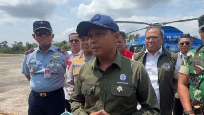 Menteri Kehutanan Raja Juli Antoni