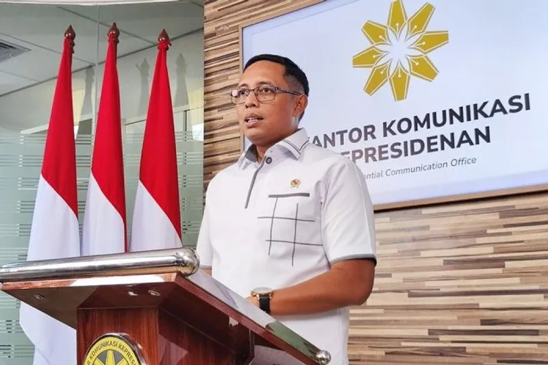 Kepala Kantor Komunikasi Kepresidenan Hasan Nasbi saat menyampaikan keterangan di Kantor PCO