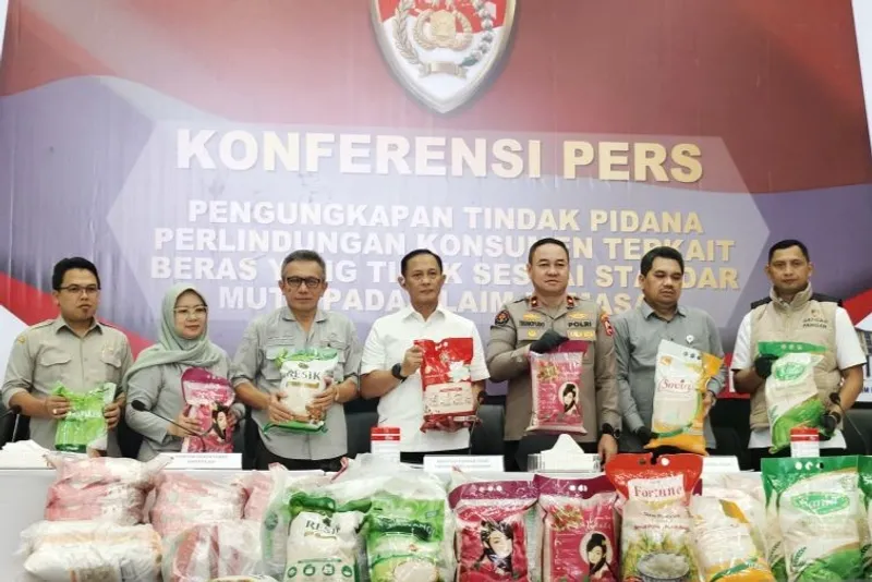 Kasatgas Pangan Polri sekaligus Dirtipideksus Bareskrim Polri Brigjen Pol. Helfi Assegaf 