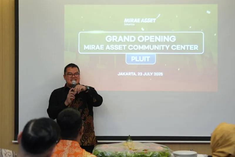 Direktur PT Mirae Asset Sekuritas Indonesia Tomi Taufan