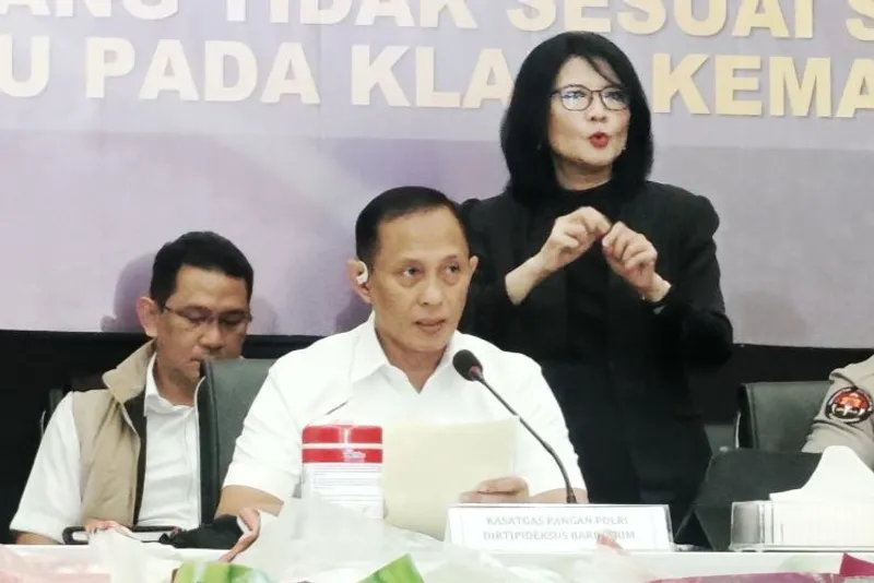 Kasatgas Pangan Polri sekaligus Dirtipideksus Bareskrim Polri Brigjen Pol. Helfi Assegaf