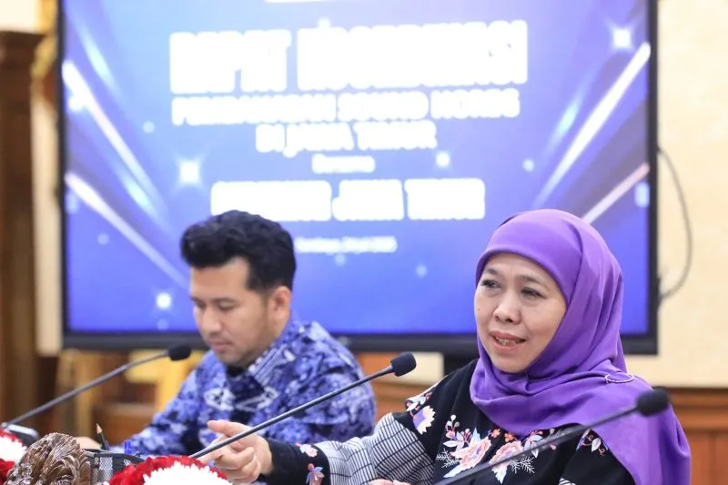 Gubernur Jatim Khofifah Indar Parawansa dan Wakil Gubernur Jatim Emil Elestianto Dardak