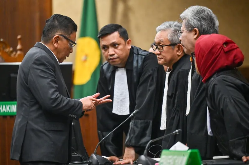 antarafoto-hasto-kristiyanto-divonis-penjara-35-tahun-1753442949-1