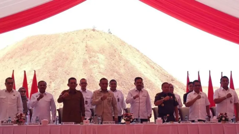 Kemenko Polkam RI menggelar kegiatan peluncuran dan konferensi pers sisa stockpile bijih bauksit