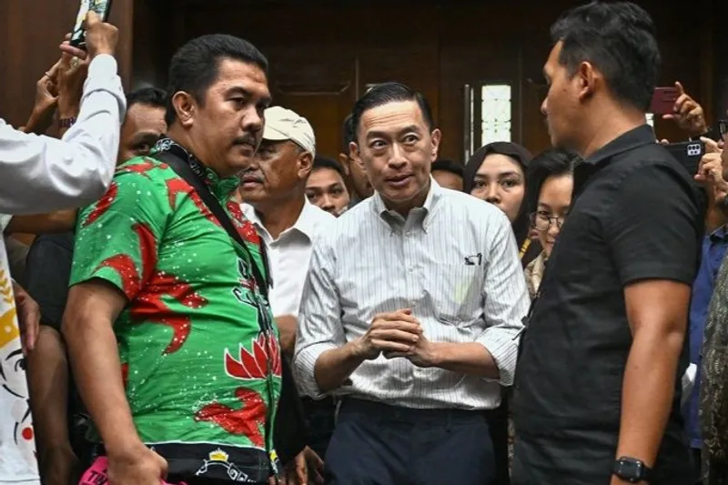 Terdakwa kasus dugaan korupsi impor gula, Thomas Trikasih Lembong atau Tom Lembong