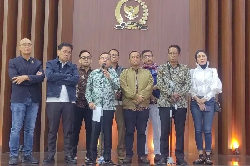Wakil Ketua DPR RI Sufmi Dasco bersama Menteri Hukum Supratman Andi Agtas