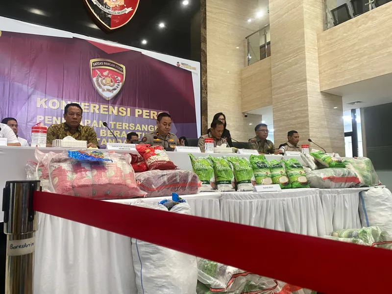 Direktur Tindak Pidana Ekonomi Khusus Bareskrim Polri/Kasatgas Pangan Brigjen Polisi Helfi Assegaf 