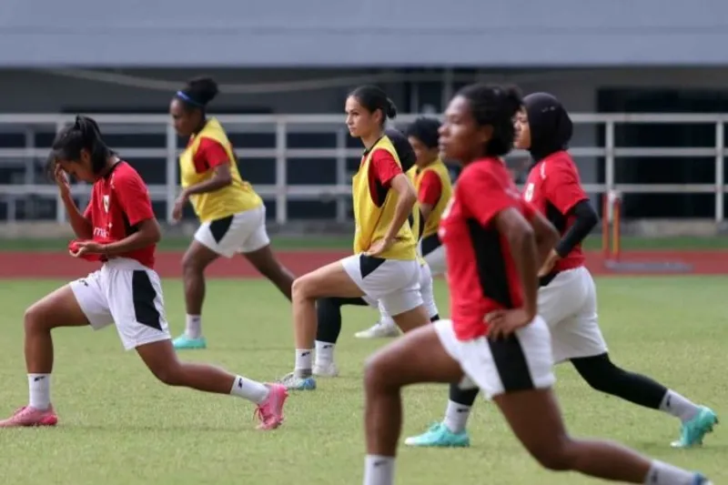Sejumlah pesepak bola Timnas Putri Indonesia 