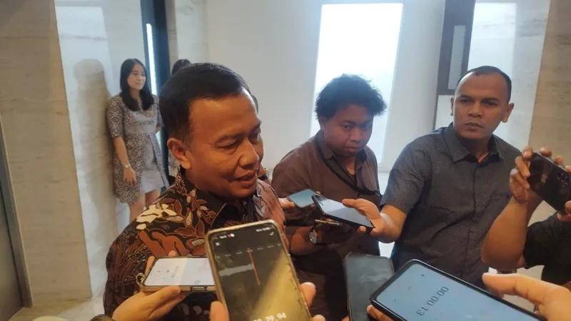 Direktur Jenderal Perhubungan Darat, Aan Suhanan 