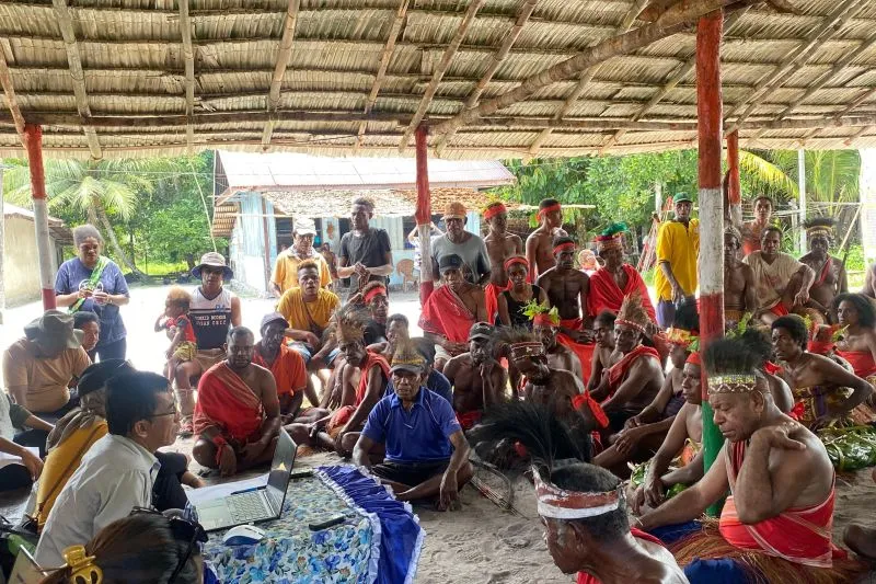 Masyarakat hukum adat di Distrik Konda dalam kegiatan verifikasi untuk penetapan hutan adat