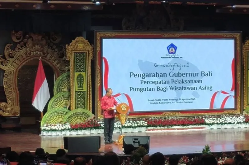 Gubernur Bali Wayan Koster
