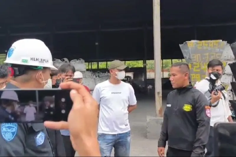 Suasana saat proses peliputan di PT Genesis Regeneration Smelting (GRS) di Serang