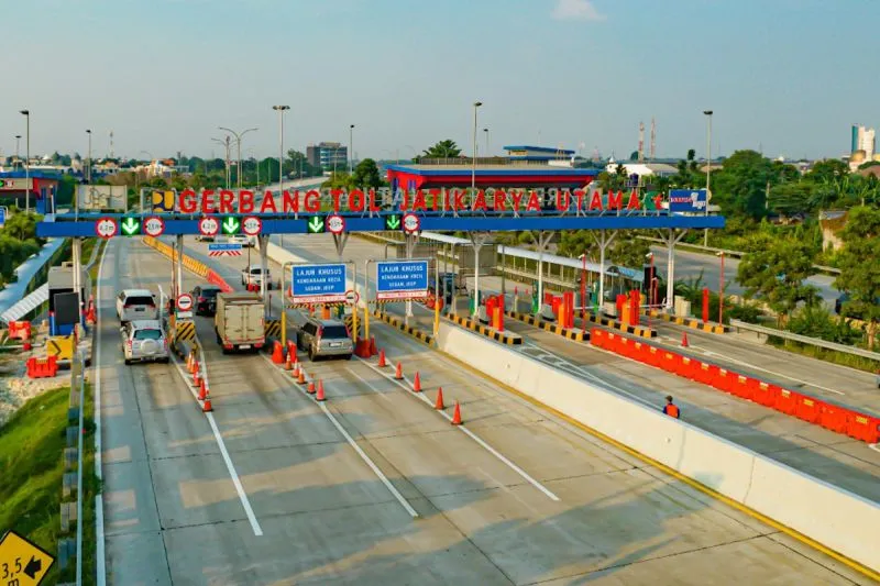 Gerbang Tol Jati Karya Utama di Bekasi