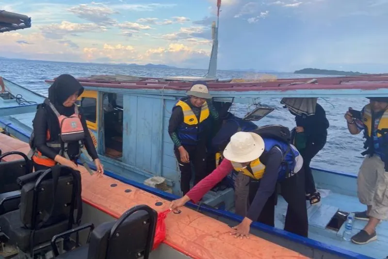 Tim SAR gabungan di Babel berhasil mengevakuasi nakhoda dan enam peneiliti BRIN