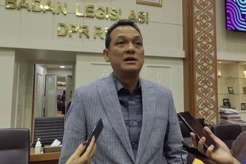 Wakil Ketua Badan Legislasi DPR RI Martin Manurung
