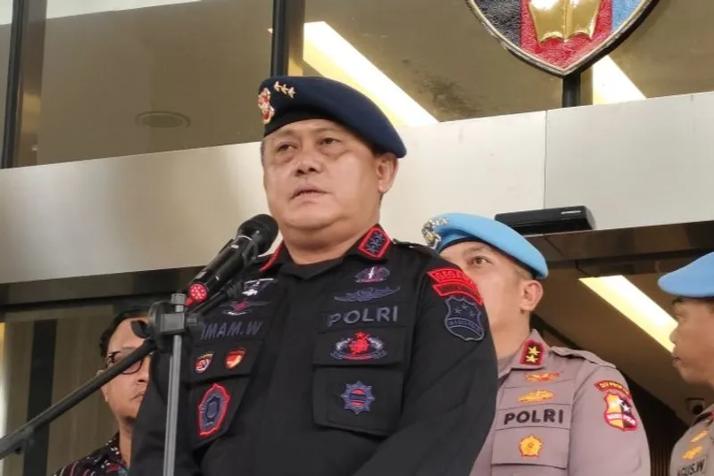 Komandan Korps Brimob (Dankorbrimob) Polri Komjen Pol. Imam Widodo 