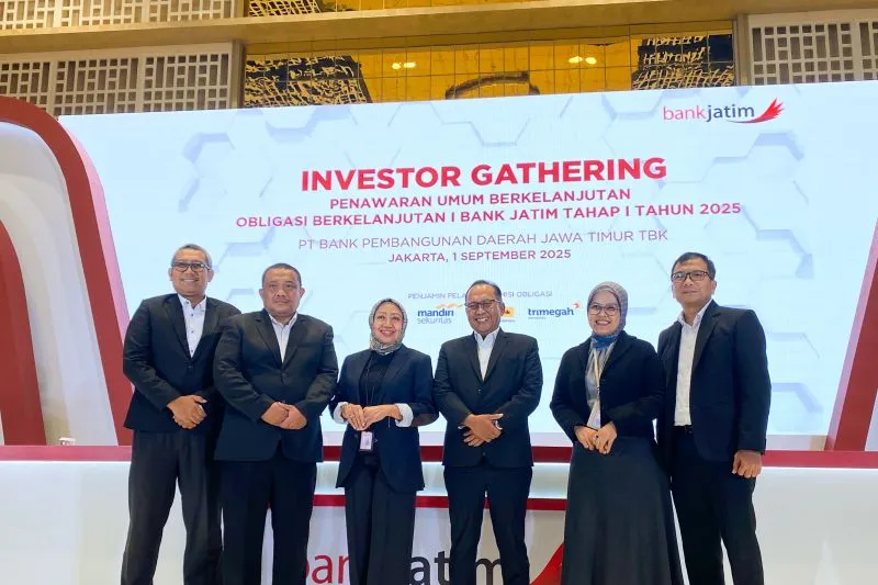 Vice President Subsidiary Management Bank Jatim Putu Denny Hariwidyanta