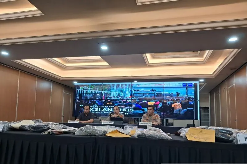 Polda Metro Jaya menggelar jumpa pers terkait aksi anarkis di 