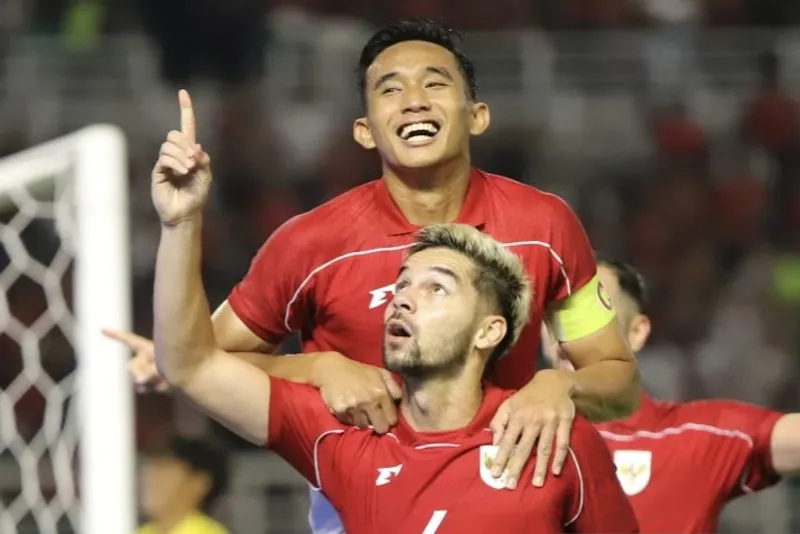 Pesepak bola Timnas Sandy Henny Walsh 