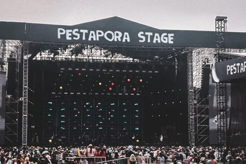 Panggung festival musik Pestapora 2025 