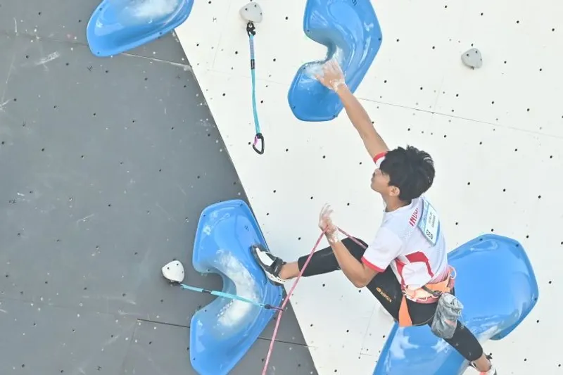 Atlet panjat tebing Indonesia Putra Tri Ramadani 