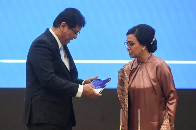antarafoto-sertijab-menteri-keuangan-1757406974-1