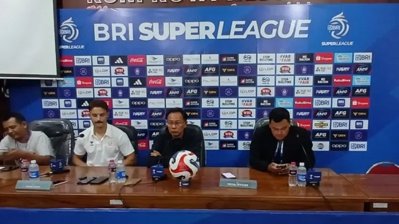 Pelatih Persik Kediri Ong Kim Swee 