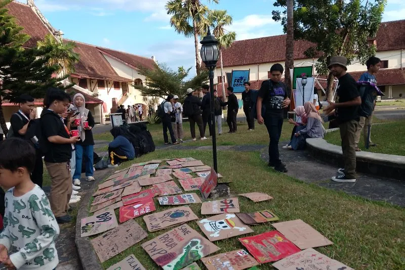 suasana kegiatan Festival Media yang menelkankan pentingnya kebebasan pers 