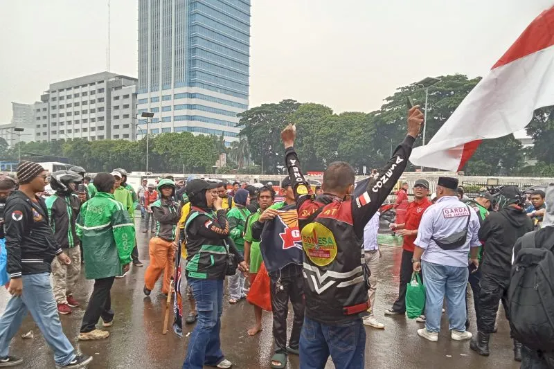 Gabungan Aksi Roda Dua (Garda) Indonesia yang melakukan unjuk rasa