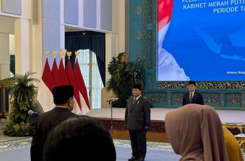 Suasana pelantikan menteri dan wakil menteri reshuffle jilid ke-3 Kabinet Merah Putih
