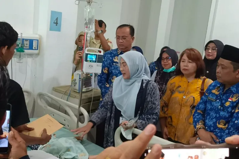 menjenguk balita yang terinfeksi cacing di RSU Ummi Bengkulu