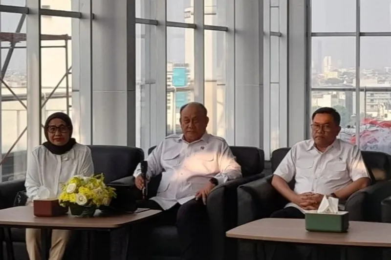 Wakil Kepala BGN Nanik S. Deyang