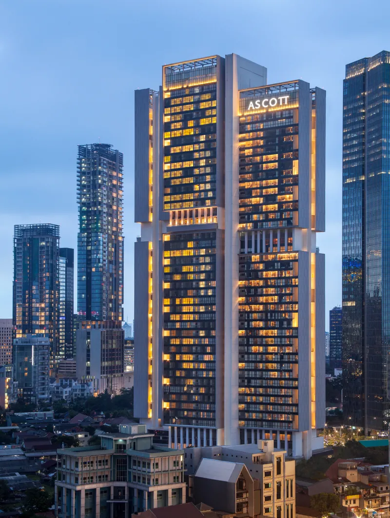 The Famous CFC Jakarta akan menghadirkan
rangkaian kegiatan di beberapa properti Ascott,
termasuk Ascott Sudirman Jakarta (terlihat pada
foto). Berlokasi di dalam kawasan pengembangan
Ciputra World 2, Ascott Sudirman Jakarta
menawarkan gaya hidup metropolitan di tengah
kawasan komersial utama Jakarta.
