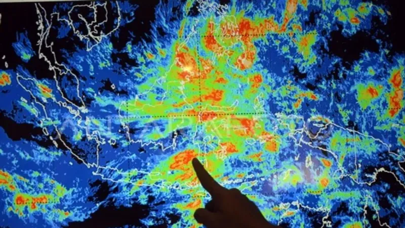 Pegawai Badan Meteorologi, Klimatologi, dan Geofisika (BMKG)