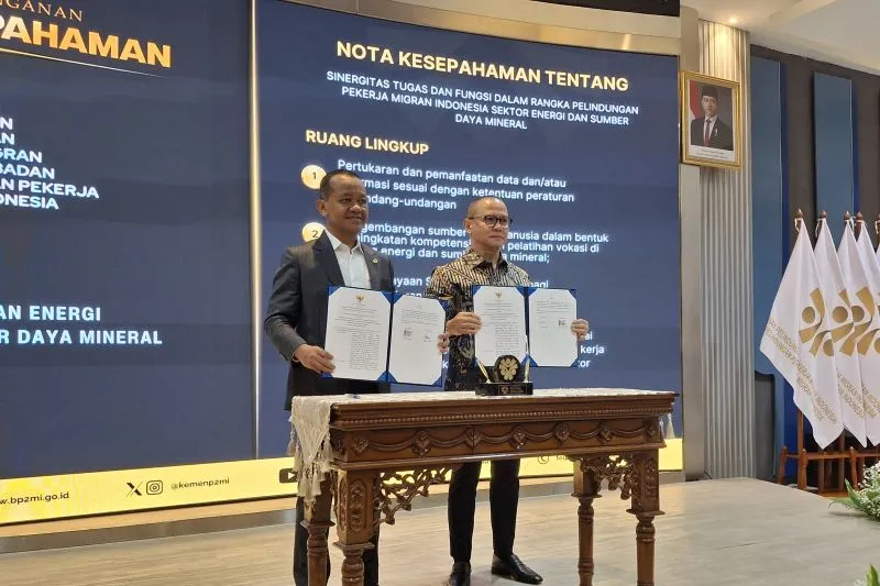 Menteri ESDM Bahlil Lahadalia dan Menteri P2MI Mukhtarudin