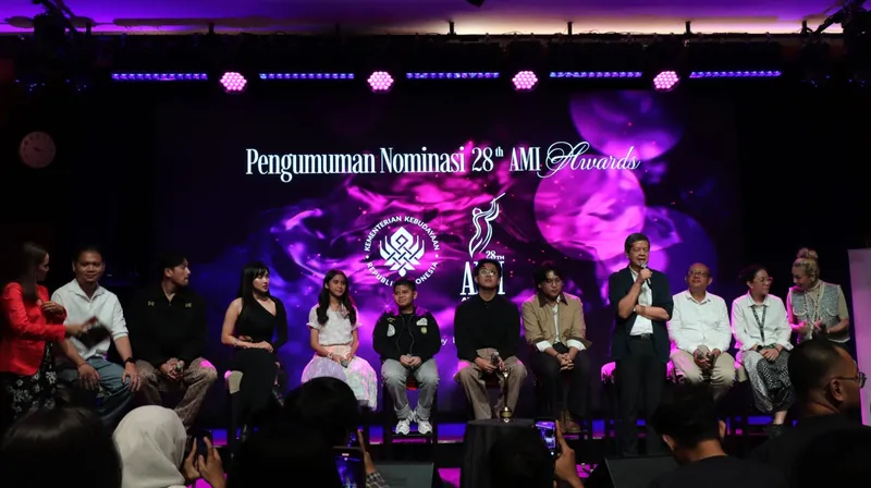 Candra Darusman Ketua Umum AMI bersama Musikus Nominator AMI Awards 2025