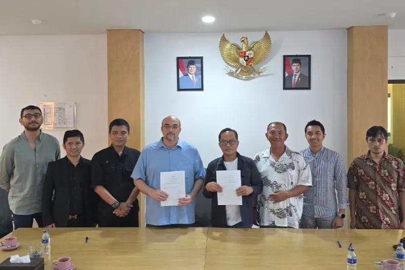 Penandatanganan Nota Kesepahaman (MoU) antara Direktur PT Migas Utama Jabar