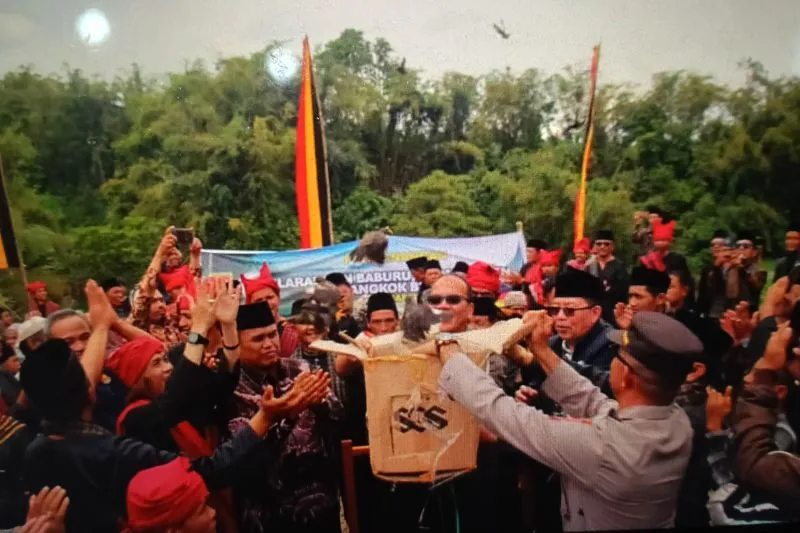 Pelepasan satwa burung langka di Nagari Lasi, Kabupaten Agam