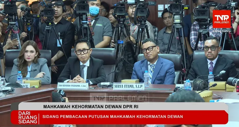 Nafa Urbach, Eko Purnomo, Ahmad Sahroni, Kadir dan Uya Kuya dalam Sidang MKD DPR lanjutan