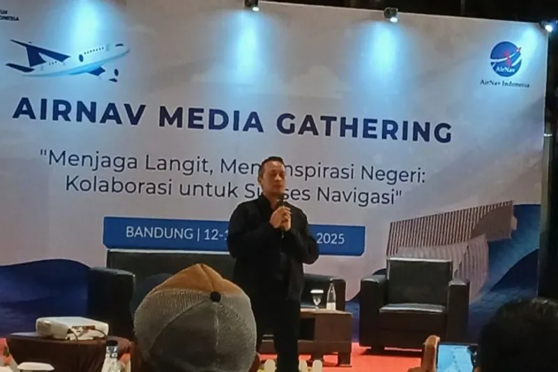 Direktur Operasi AirNav Indonesia Setio Anggoro