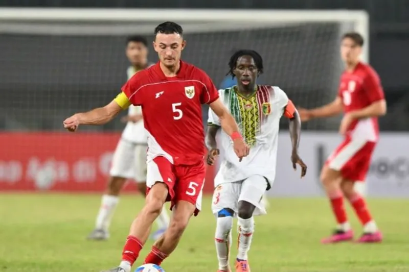 Pesepak bola Timnas Indonesia U-22 Ivar Jenner