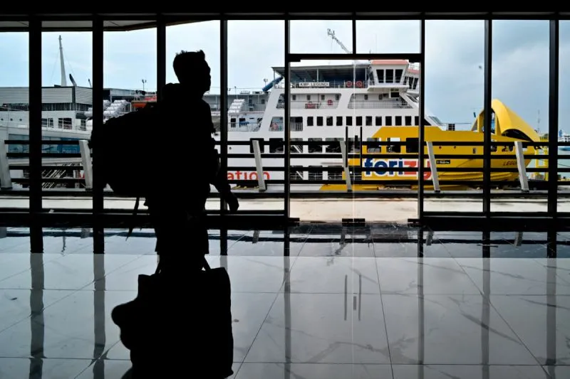 area dermaga untuk memasuki kapal penyeberangan ferry